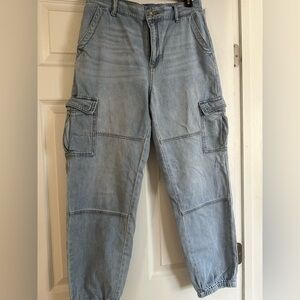 American Eagle Jogger Jeans Pants with pockets on the sides